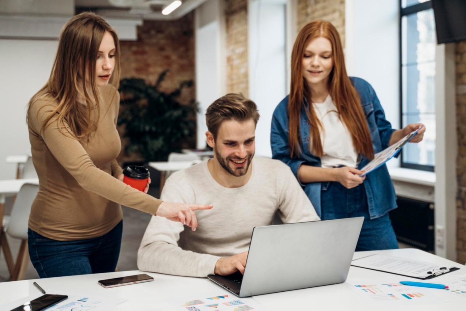 Sesión de estudio de finanzas personales
